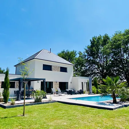 10 Min Du Circuit Des 24h Du Mans Holiday home Saint-Gervais en-Belin